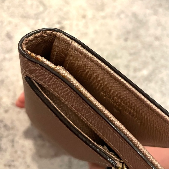 Rose gold Kate Spade wallet - Picture 5 of 5